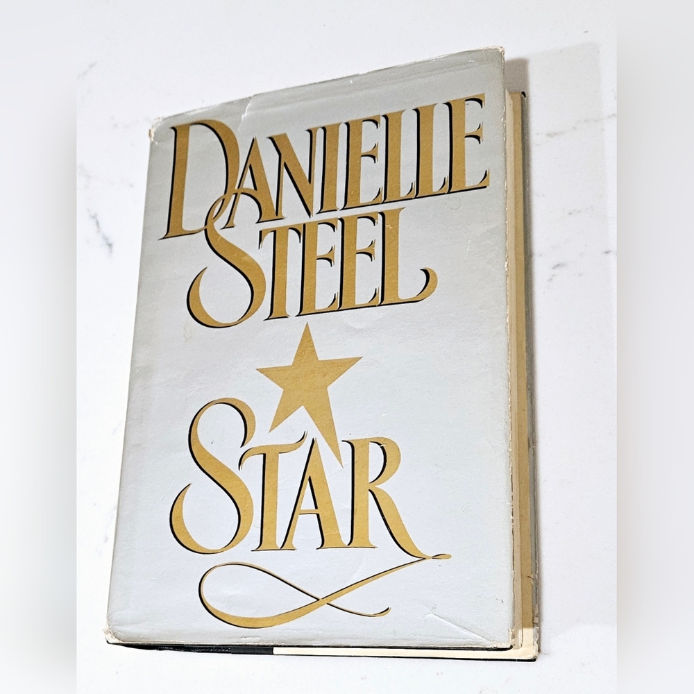BOGO Star: A Novel Danielle Steel Hardcover Book Romance